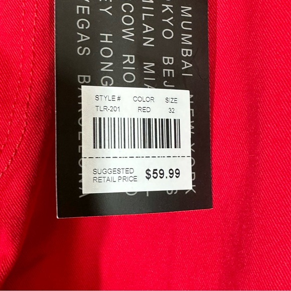 TailorEd Red Mens Shorts NWT Size 32 - Picture 2 of 8